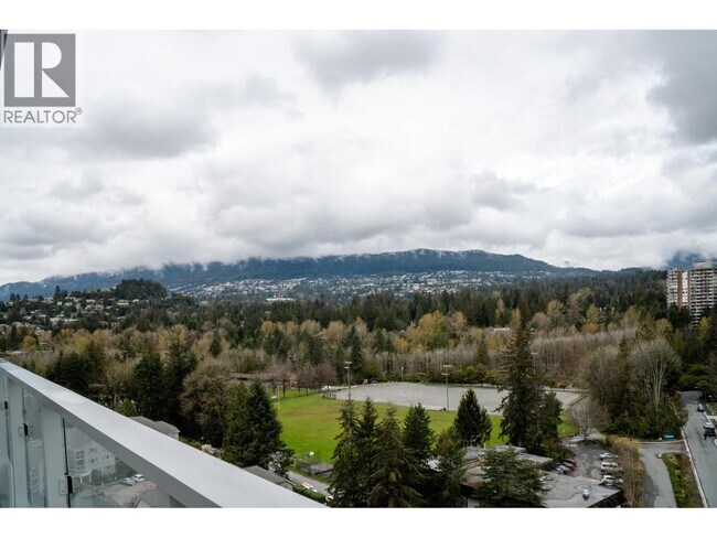 Building Photo - 200 Klahanie Ct