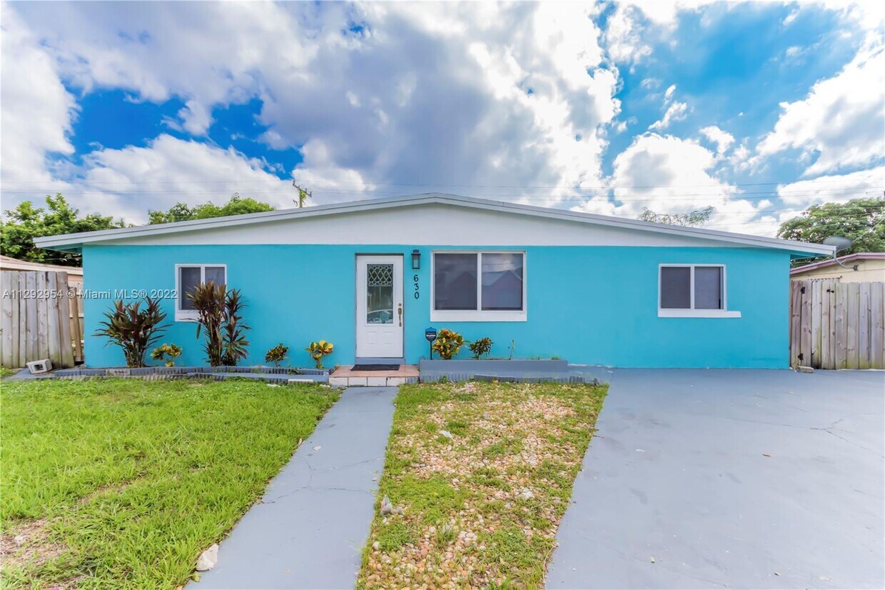 Primary Photo - 630 NW 199th St
