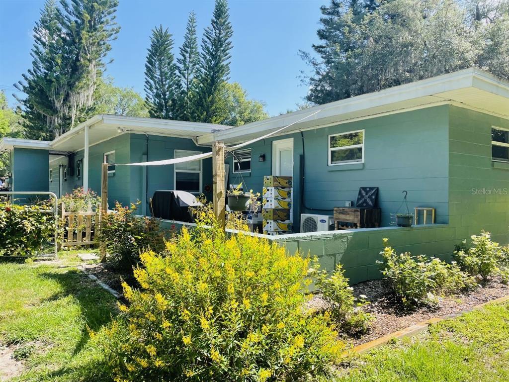 165 W Main St, Geneva, FL 32732 Townhome Rentals in Geneva FL