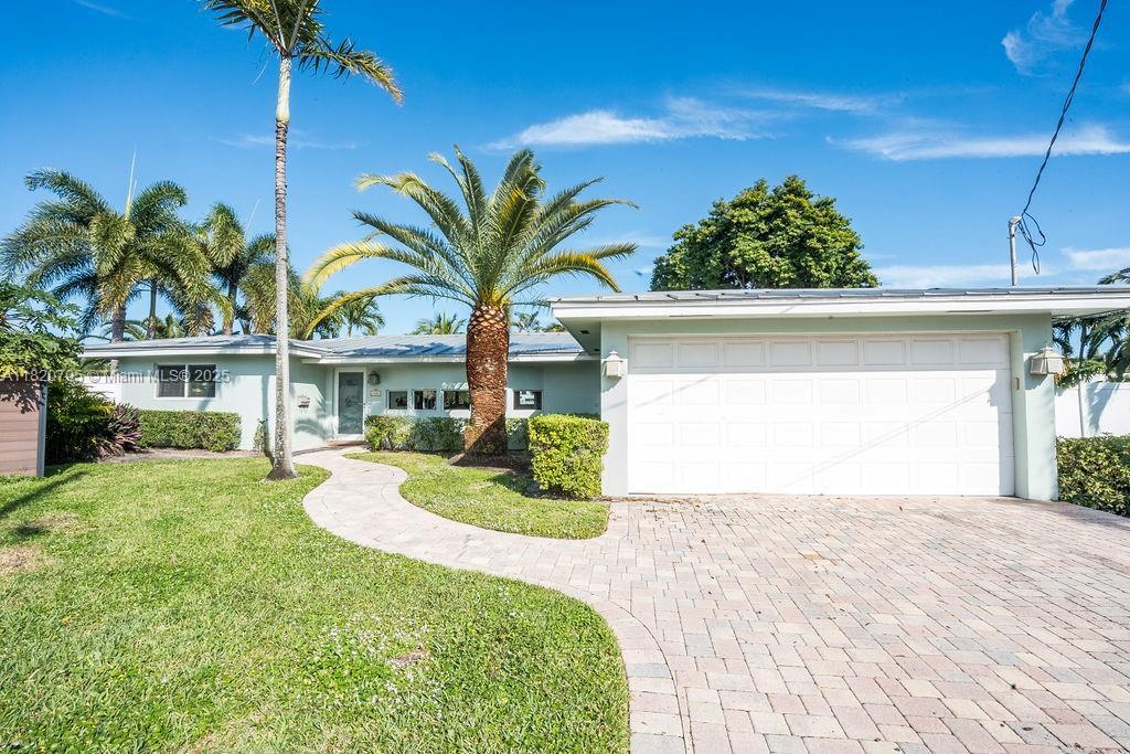 Foto principal - 6350 NE 19th Terrace