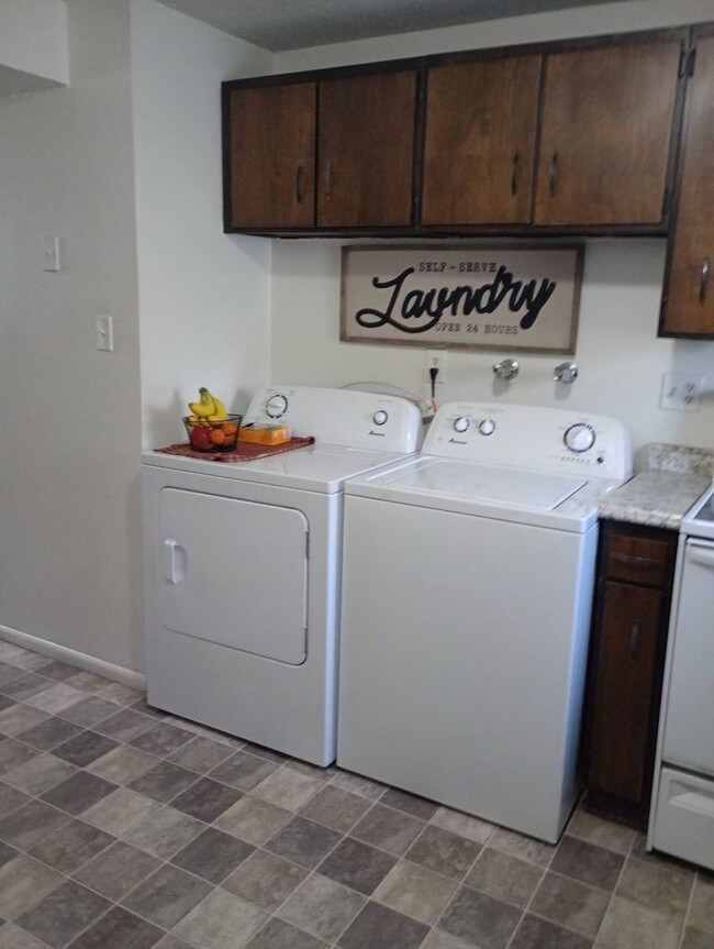 Building Photo - Cozy 2 Bedroom in Downtown Provo