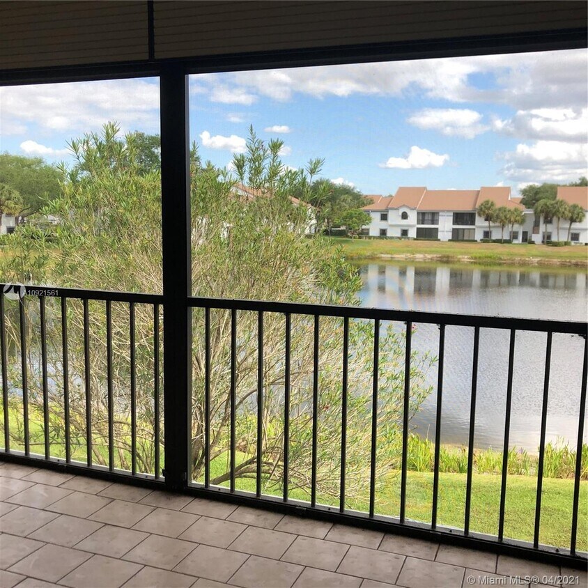 Foto principal - 5439 Verona Dr