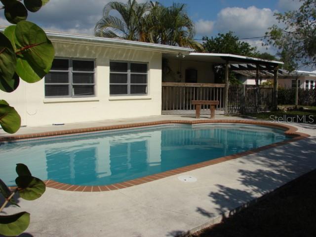 Foto del edificio - 3112 Chase Cir