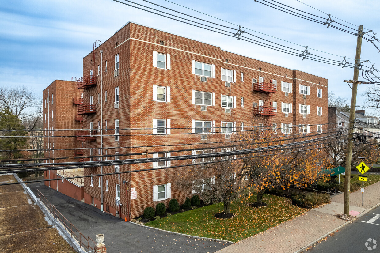 Primary Photo - Cranford Towers Condominiums