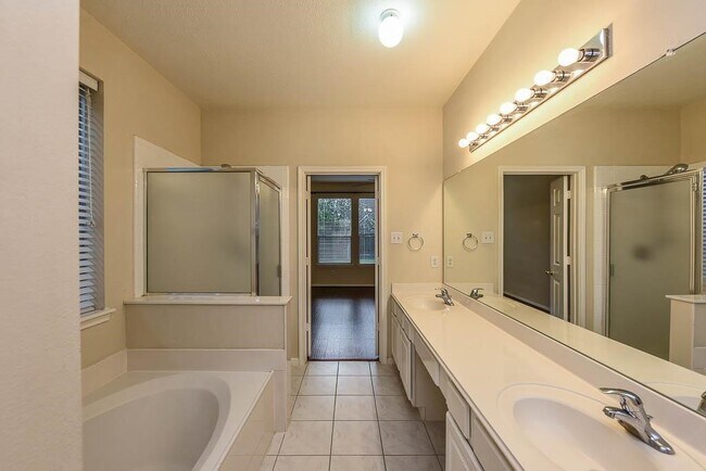 Foto del edificio - 4530 Casey Cir