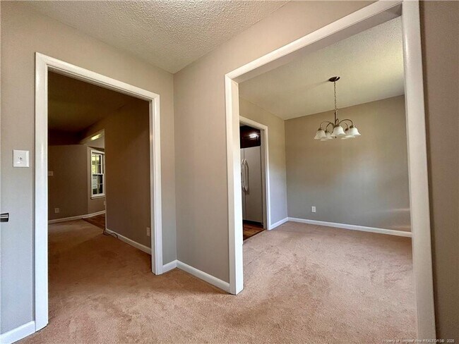 Building Photo - 4536 Ruby Rd