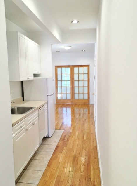 Primary Photo - 1711 2nd Ave