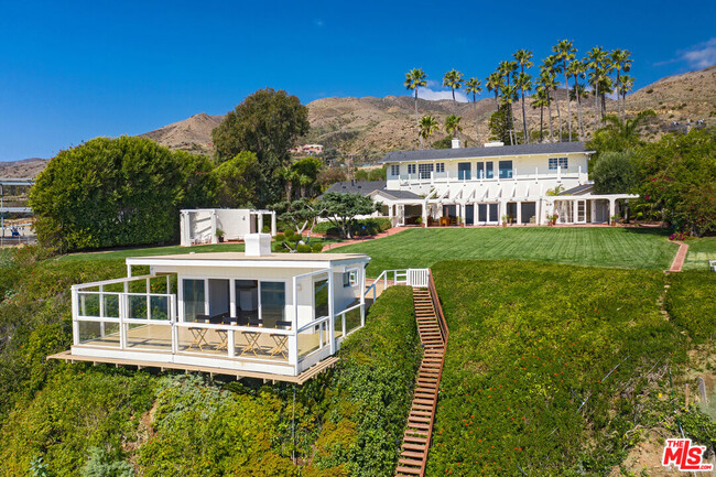 Foto del edificio - 33800 Pacific Coast Hwy