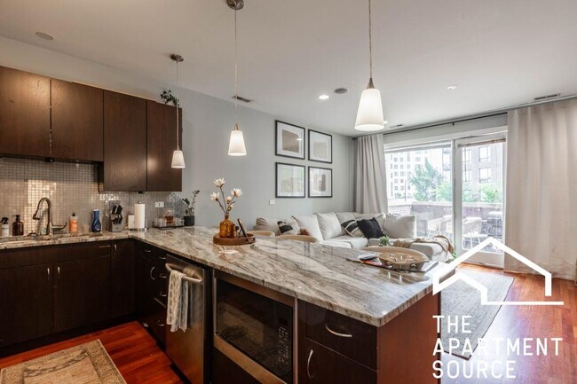 Building Photo - 2 bedroom in Chicago IL 60642