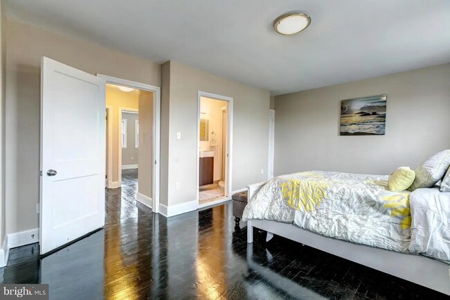 Foto del edificio - 3653 Dolfield Ave