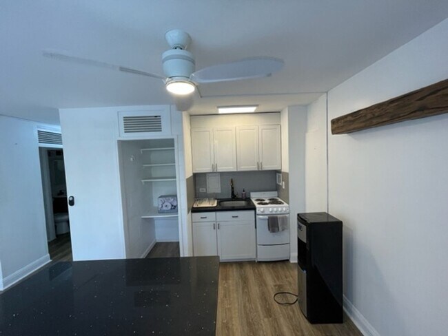 Foto del edificio - Cute Studio Waikiki- Furnished/ ALL Utilti...