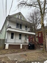 Building Photo - 140-142 Grumbach Ave