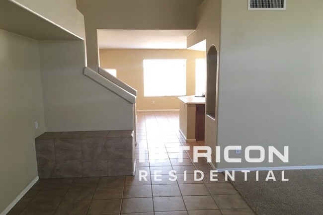 Building Photo - 9556 W Hatcher Rd