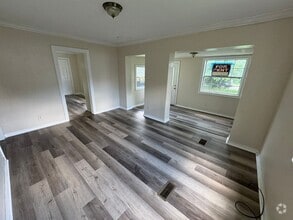 Building Photo - 37645 Hendley Ave