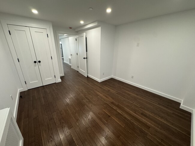 Building Photo - 1094 Greene Ave