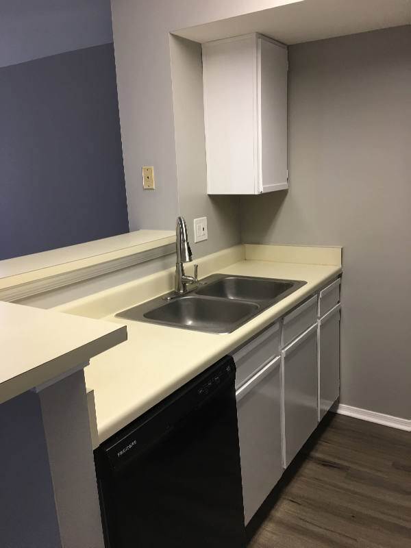 Foto del edificio - 13620 Lord Sterling Pl
