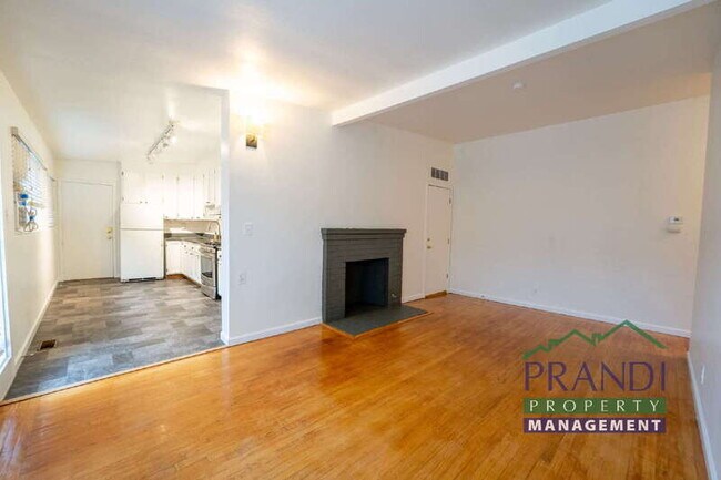 Building Photo - 2074 5th Avenue