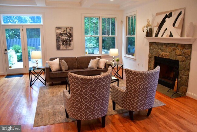 Foto del edificio - 5127 Cathedral Ave NW