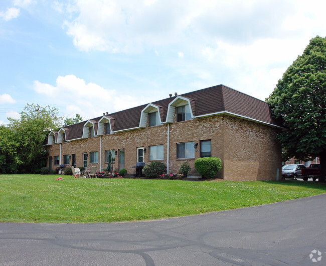 Building Photo - Tallmadge Towne Apartments