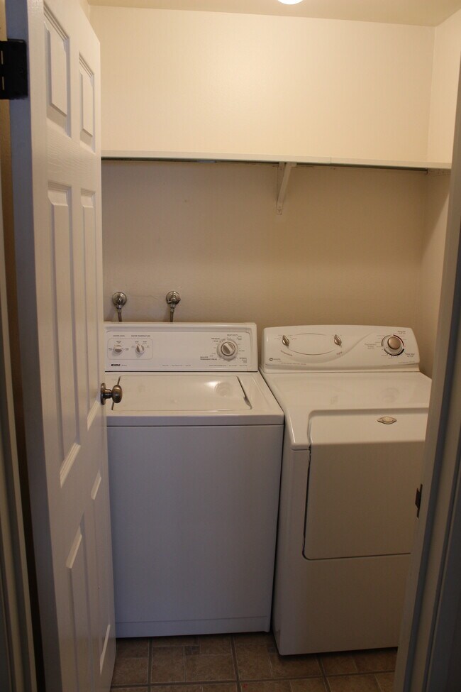 Laundry room - 14152 E Colorado Dr