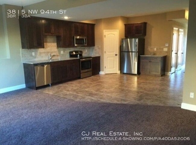 Building Photo - 3809-3815 NW 94th St