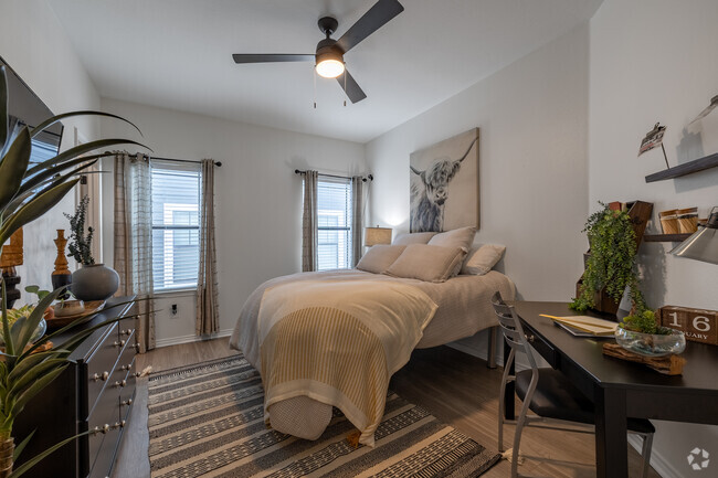 3BR, 3BA - 1,700SF Second Bedroom - The Village on Telluride