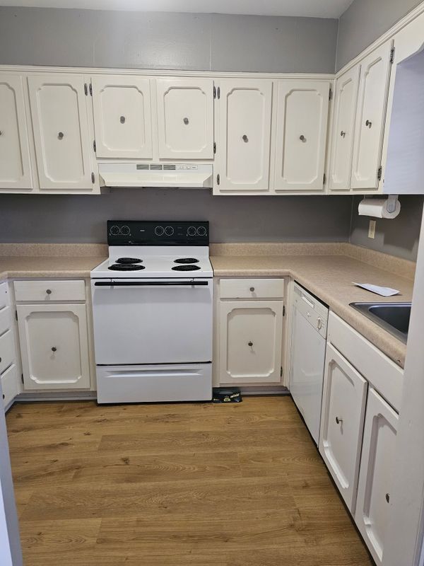 Foto del edificio - 2715 Southbury Cir