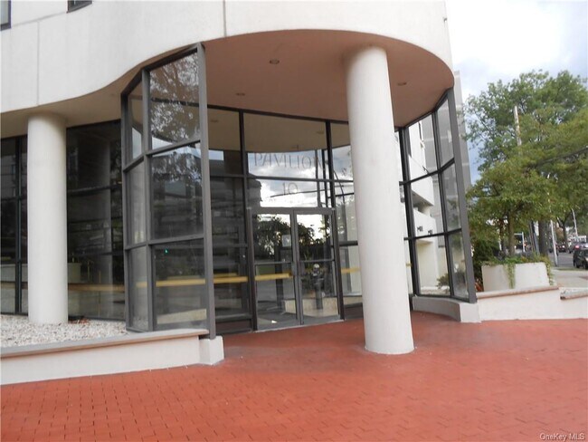 Foto del edificio - 10 Cottage Pl