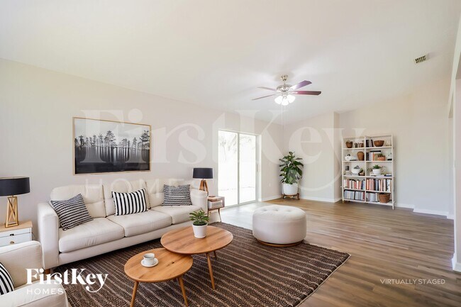 Foto del edificio - 117 King Arthur Ct