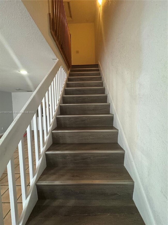 Foto del edificio - 10413 NW 3rd St