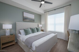 Building Photo - 8552 Collier Blvd