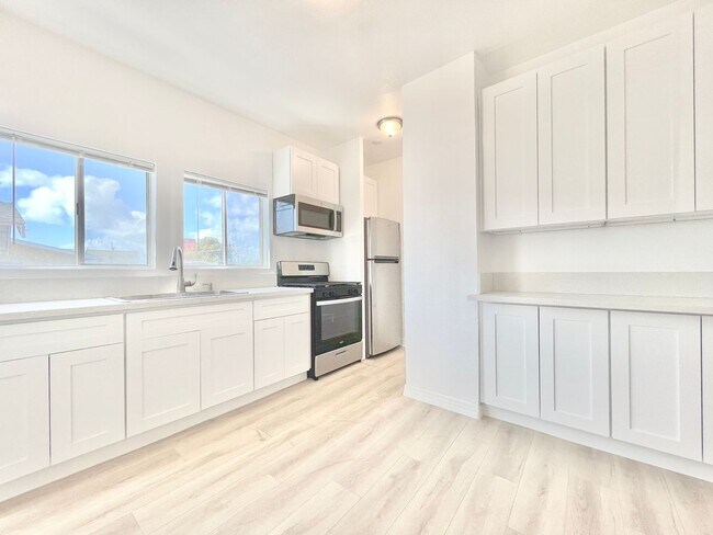 Foto del edificio - 707 W 48th St