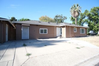 Building Photo - 1436 Albany Ave