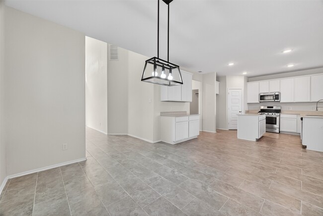 Foto del edificio - 7454 Sunlit Hbr Dr