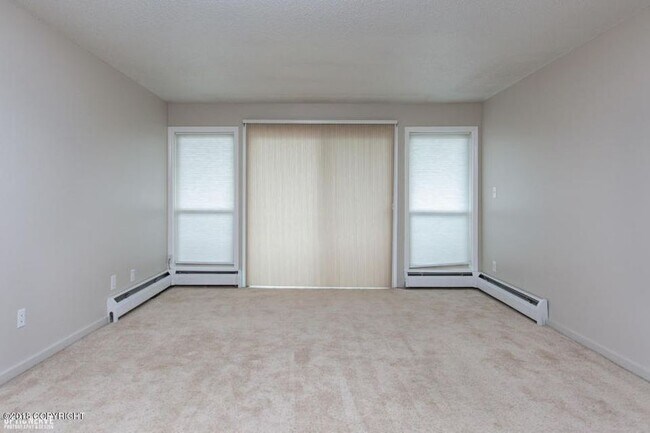 Building Photo - 221 E 7th Ave