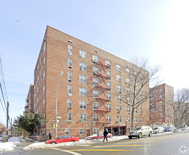 Building Photo - 4107 Bowne St