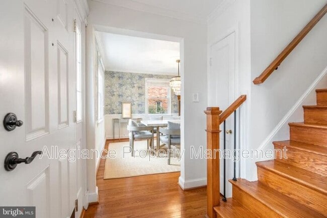 Building Photo - 1408 20th St S