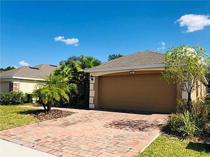 Foto principal - Furnished 4-Bedroom Pool Home in Davenport...