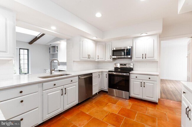 Foto del edificio - 50 Wistar Rd