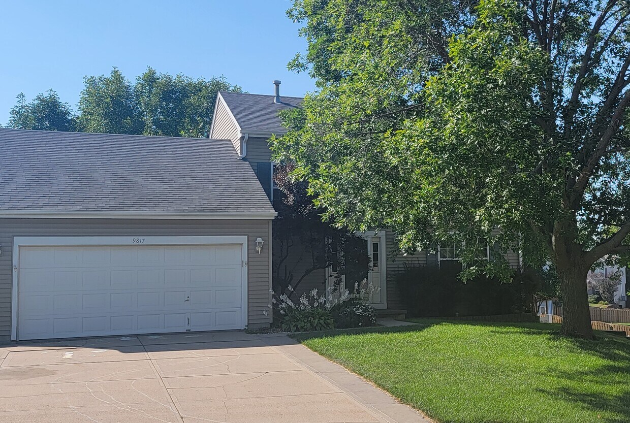 Building Photo - 9817 Windy Cir