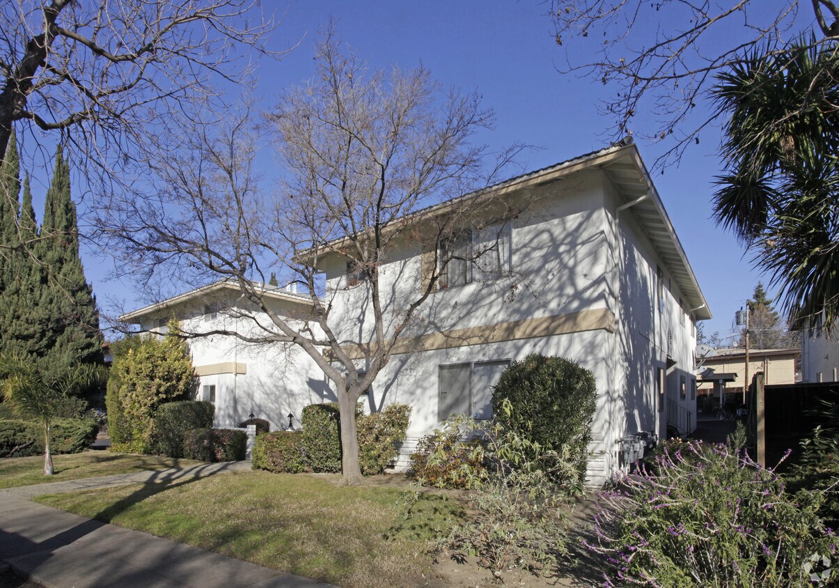 Primary Photo - 1261 Cortez Dr