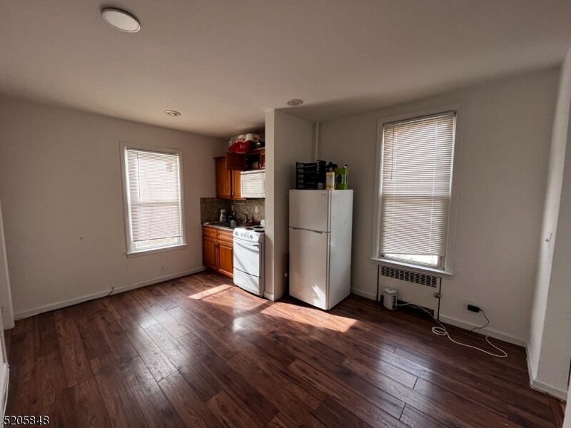 33 Monroe Pl, Bloomfield, NJ 07003 Room for Rent in Bloomfield, NJ