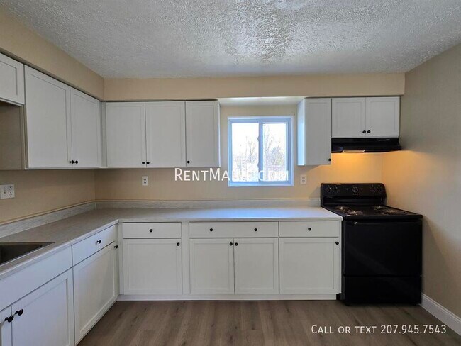 Foto del edificio - 8 Hillside Ln