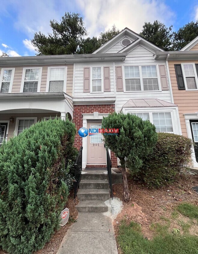 Primary Photo - Townhome in Norcross with easy access to I-85