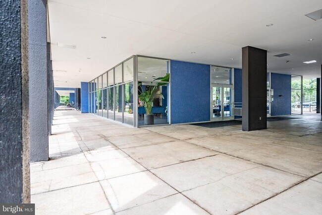 Building Photo - 1301 Delaware Ave SW