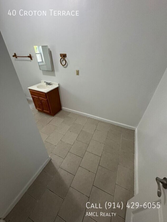 Primary Photo - 40 Croton Terrace