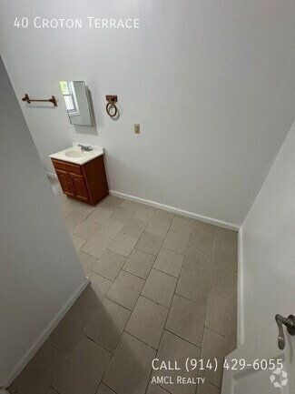 Building Photo - 40 Croton Terrace