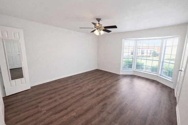 Building Photo - 217 Church St