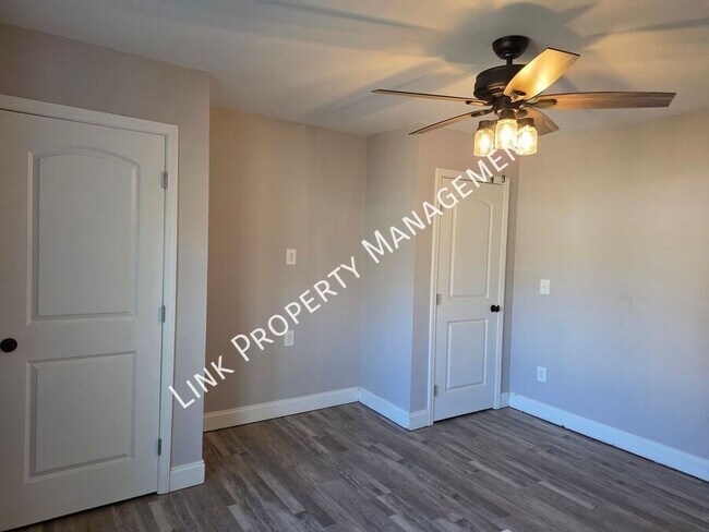 Foto del edificio - 8233 Harrison Bay Rd