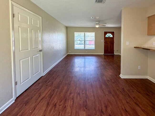 Foto del edificio - Move-in Ready Recently Updated 4BR/2BA House in Alachua! *Approved Application*